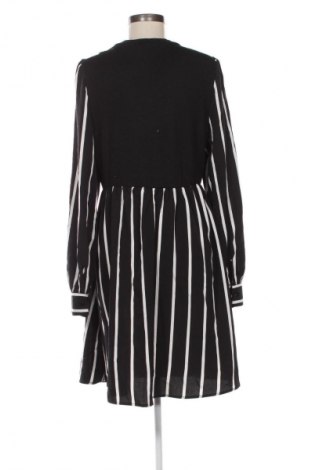 Рокля SHEIN, Размер XL, Цвят Черен, Цена 28,88 лв.