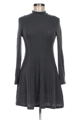 Рокля SHEIN, Размер M, Цвят Сив, Цена 28,88 лв.