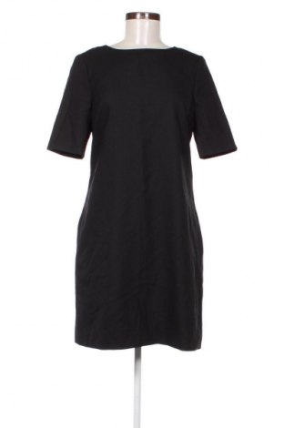 Рокля Simple, Размер M, Цвят Черен, Цена 46,11 лв.