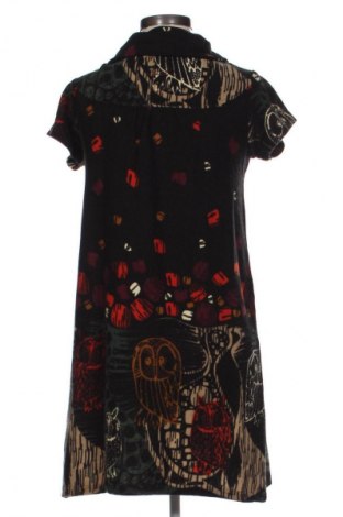 Kleid Smash, Größe M, Farbe Mehrfarbig, Preis 15,00 €