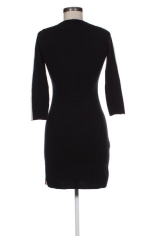 Ruha Stefanel, Méret M, Szín Fekete, Ár 70 300 Ft