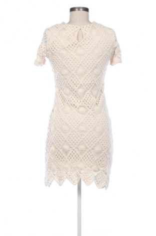 Šaty  Stradivarius, Velikost M, Barva Krémová, Cena  371,00 Kč