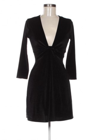 Rochie Stradivarius, Mărime S, Culoare Negru, Preț 76,32 Lei