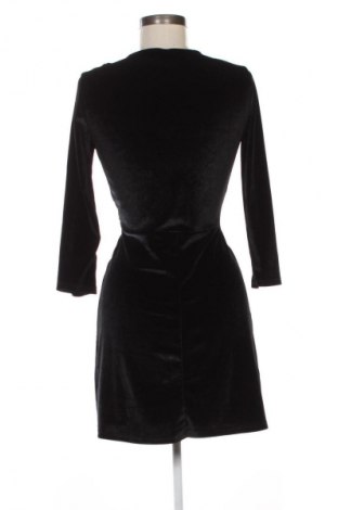 Rochie Stradivarius, Mărime S, Culoare Negru, Preț 76,32 Lei
