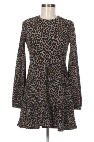 Рокля Stradivarius, Размер M, Цвят Многоцветен, Цена 28,88 лв.