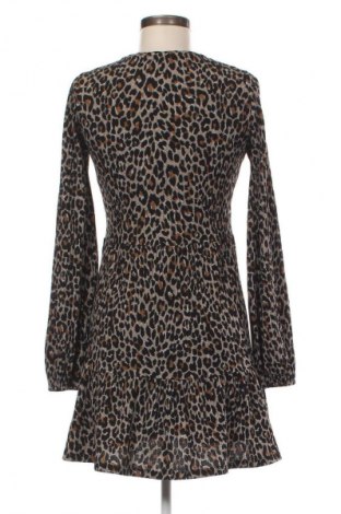 Рокля Stradivarius, Размер M, Цвят Многоцветен, Цена 28,88 лв.