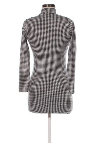 Sukienka Stradivarius, Rozmiar S, Kolor Kolorowy, Cena 66,65 zł