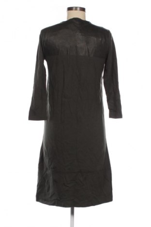 Рокля Summum Woman, Размер XS, Цвят Черен, Цена 124,99 лв.