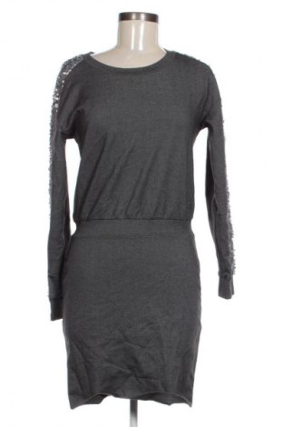 Рокля Super Star, Размер S, Цвят Сив, Цена 23,99 лв.