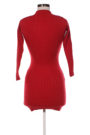 Sukienka Tally Weijl, Rozmiar S, Kolor Czerwony, Cena 66,65 zł