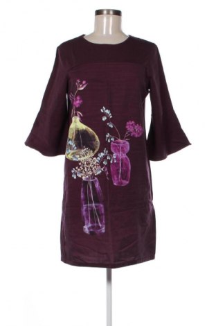 Šaty  Thought, Velikost M, Barva Vícebarevné, Cena  749,00 Kč