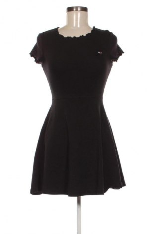 Рокля Tommy Jeans, Размер S, Цвят Черен, Цена 157,99 лв.