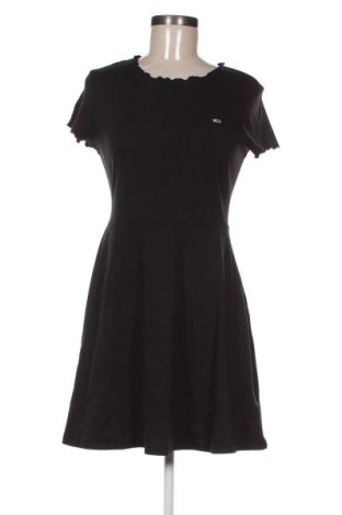 Рокля Tommy Jeans, Размер XL, Цвят Черен, Цена 157,99 лв.