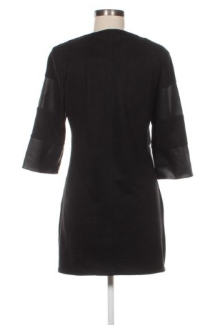 Sukienka Tramontana, Rozmiar M, Kolor Czarny, Cena 110,07 zł