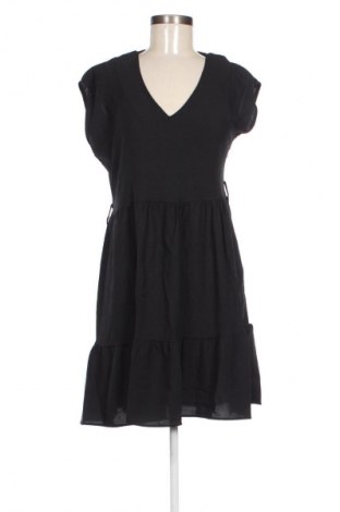 Kleid Trendyol, Größe M, Farbe Schwarz, Preis 65,60 €