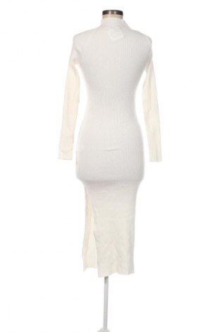 Рокля Unbranded, Размер M, Цвят Бял, Цена 28,88 лв.