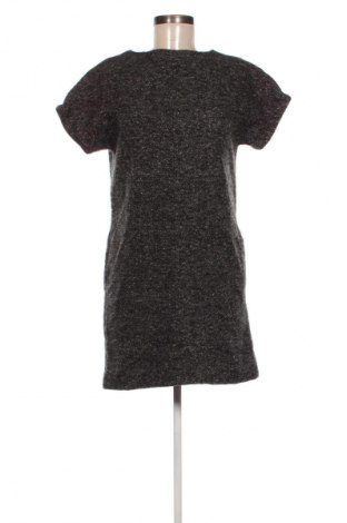 Рокля United Colors Of Benetton, Размер S, Цвят Сив, Цена 35,99 лв.