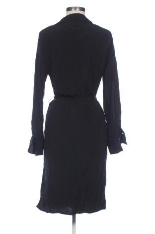 Рокля VILA, Размер L, Цвят Черен, Цена 91,20 лв.