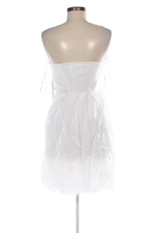 Kleid VILA, Größe M, Farbe Weiß, Preis 14,99 €