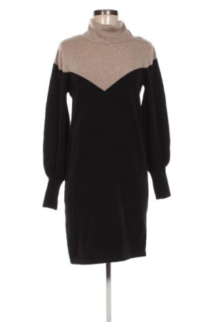 Šaty  VILA, Velikost M, Barva Černá, Cena  399,00 Kč