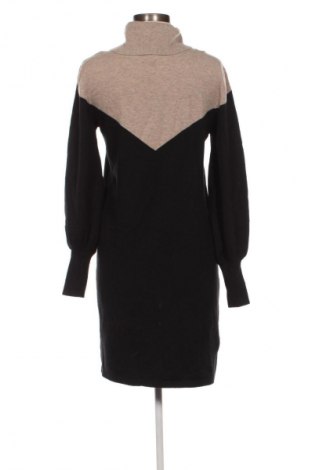 Šaty  VILA, Velikost M, Barva Černá, Cena  399,00 Kč