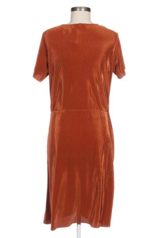 Рокля Vero Moda, Размер XL, Цвят Кафяв, Цена 27,02 лв.