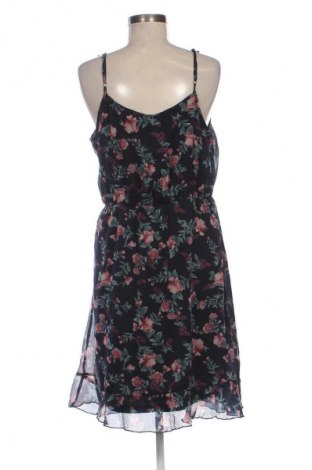 Рокля Vero Moda, Размер L, Цвят Многоцветен, Цена 26,97 лв.
