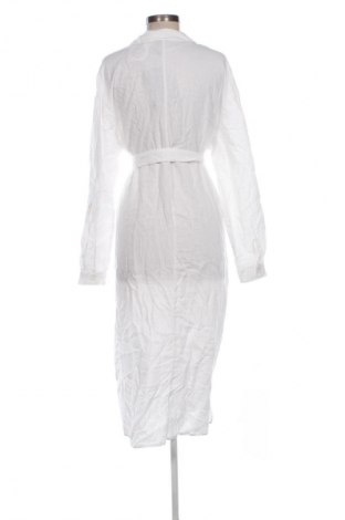 Рокля Vero Moda, Размер L, Цвят Бял, Цена 77,99 лв.