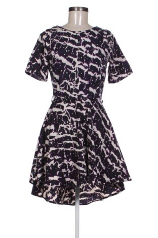 Kleid Yumi, Größe M, Farbe Mehrfarbig, Preis 18,99 €