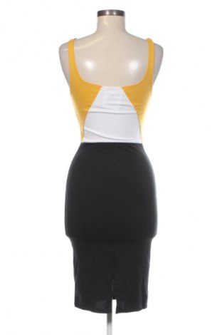 Kleid Zara, Größe S, Farbe Mehrfarbig, Preis 18,99 €