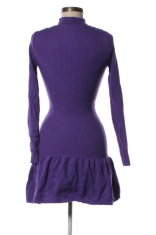 Рокля Zara, Размер S, Цвят Лилав, Цена 29,99 лв.