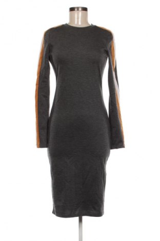 Rochie Zara, Mărime M, Culoare Gri, Preț 92,99 Lei