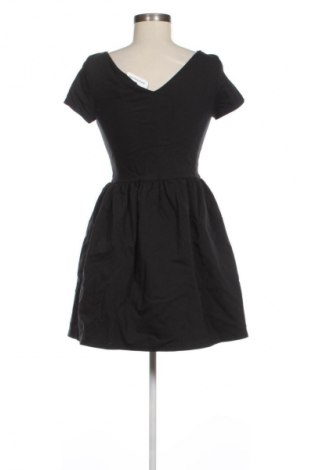 Рокля Zara, Размер S, Цвят Черен, Цена 27,99 лв.