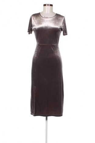 Рокля Zara, Размер L, Цвят Сив, Цена 33,82 лв.