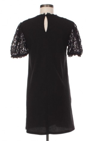 Рокля Zara, Размер M, Цвят Черен, Цена 27,00 лв.