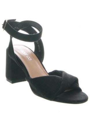 Σανδάλια Boohoo, Μέγεθος 37, Χρώμα Μαύρο, Τιμή 26,00 €