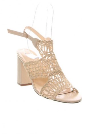 Сандали Mohito, Размер 36, Цвят Бежов, Цена 51,00 лв.