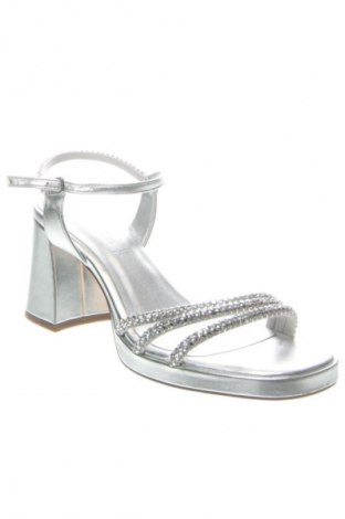 Сандали Tamaris, Размер 41, Цвят Сив, Цена 93,99 лв.