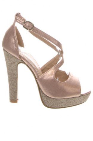 Сандали Unbranded, Размер 36, Цвят Бежов, Цена 49,99 лв.