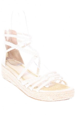 Сандали Unbranded, Размер 38, Цвят Екрю, Цена 51,00 лв.