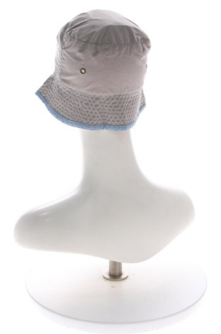 Шапка Finkid, Цвят Сив, Цена 46,92 лв.