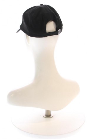 Căciulă Karl Lagerfeld, Culoare Negru, Preț 368,61 Lei