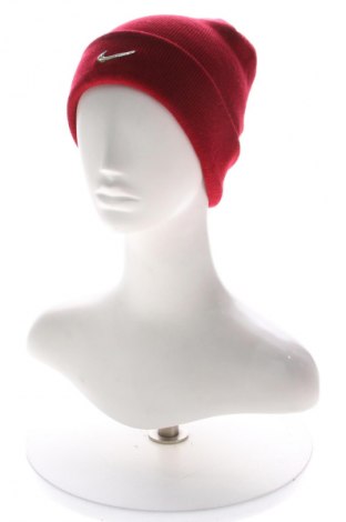Шапка Nike, Цвят Червен, Цена 31,99 лв.