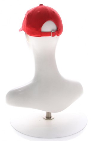 Čepice  Under Armour, Barva Červená, Cena  342,00 Kč