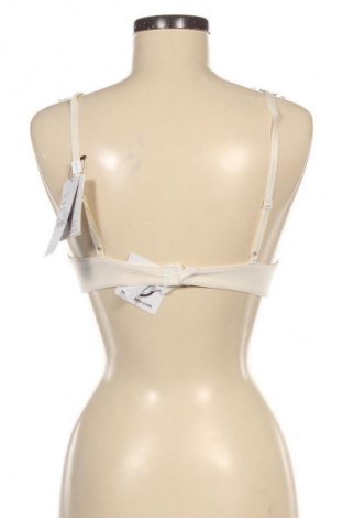 Melltartó Calvin Klein, Méret S, Szín Ekrü
, Ár 14 879 Ft