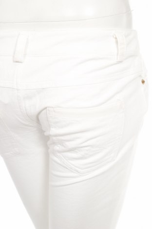 Дамски панталон, Размер L, Цвят Бял, Цена 28,90 лв.