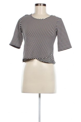 Damen Shirt Jennyfer, Größe S, Farbe Mehrfarbig, Preis 1,98 €