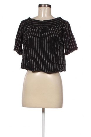 Γυναικεία μπλούζα Pull&Bear, Μέγεθος M, Χρώμα Μαύρο, Τιμή 1,88 €