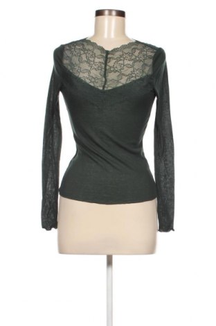 Γυναικεία μπλούζα Vero Moda, Μέγεθος XS, Χρώμα Πράσινο, Τιμή 4,95 €