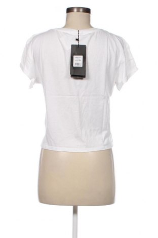 Γυναικείο t-shirt Trueprodigy, Μέγεθος L, Χρώμα Λευκό, Τιμή 3,86 €